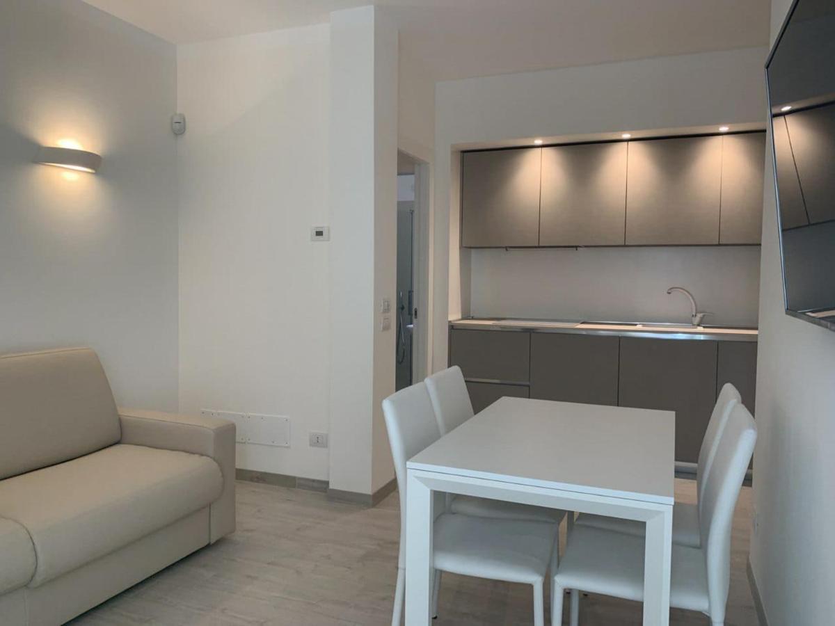 Residenza Mediterranea ลิโดดิเยโซโล ภายนอก รูปภาพ